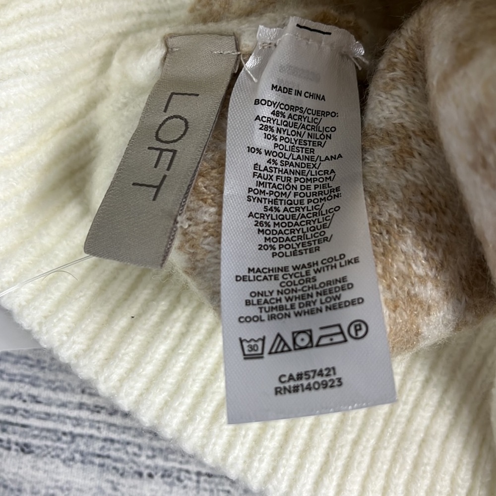 NWT-LOFT-Scarf & Hat Cheetah Print Set - Picture 4 of 5